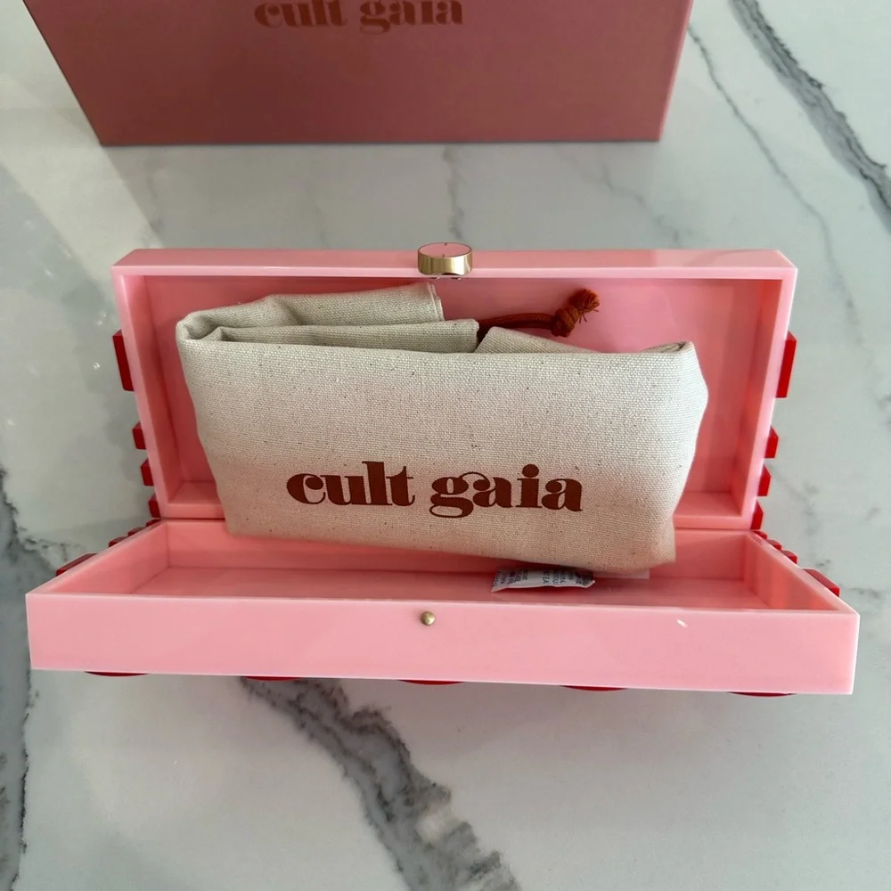 Cult Gaia Yaro Clutch - Picture 8 of 10